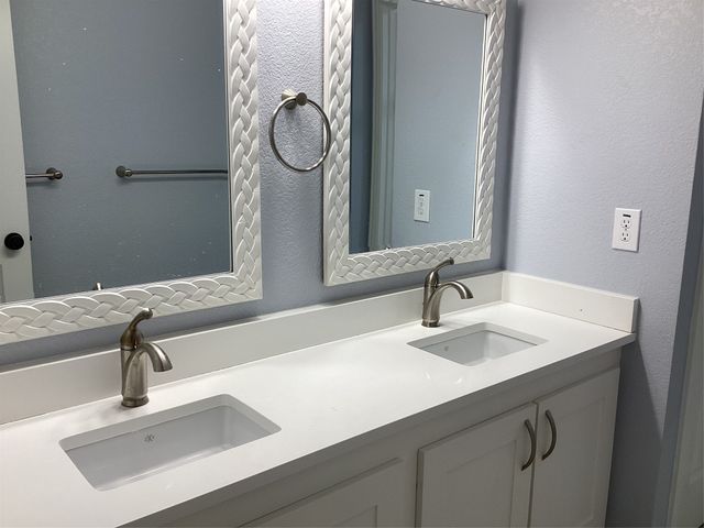 8113 Union Lake Drive, Fort Worth, TX 76137