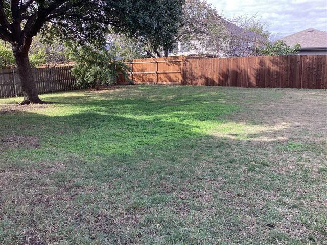 8113 Union Lake Drive, Fort Worth, TX 76137