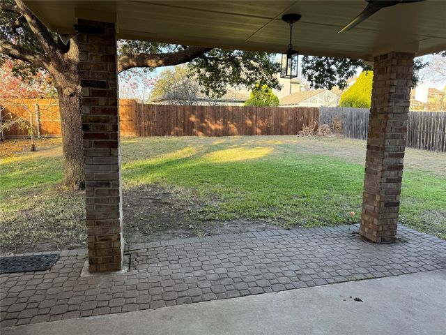 8113 Union Lake Drive, Fort Worth, TX 76137