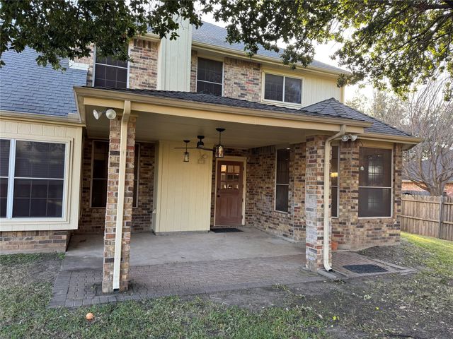 8113 Union Lake Drive, Fort Worth, TX 76137