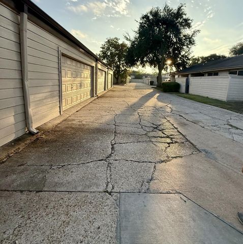 10326 Cook Road 326, Houston, TX 77099