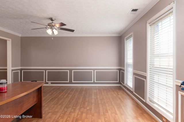 9807 Long Rifle Ln, Louisville, KY 40291