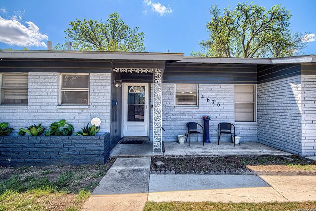4626 Lakewood, San Antonio, TX 78220