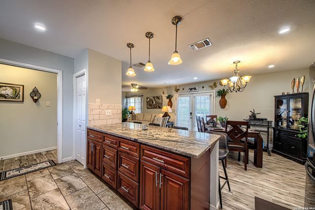 4626 Lakewood, San Antonio, TX 78220