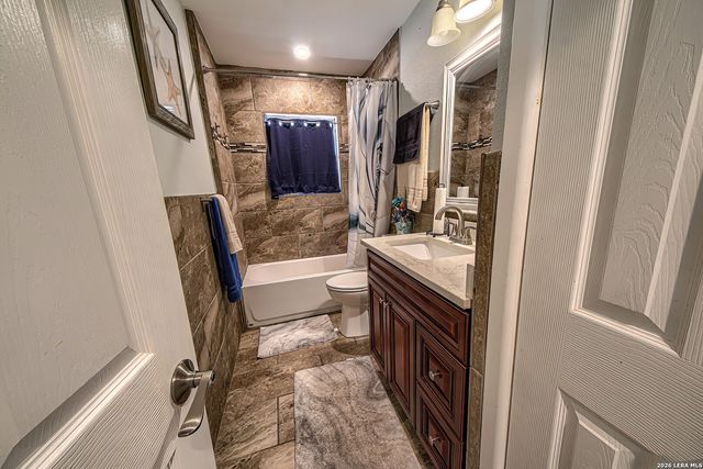 4626 Lakewood, San Antonio, TX 78220