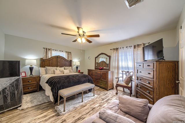 4626 Lakewood, San Antonio, TX 78220