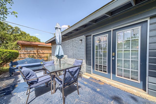 4626 Lakewood, San Antonio, TX 78220