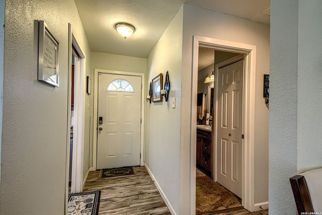 4626 Lakewood, San Antonio, TX 78220