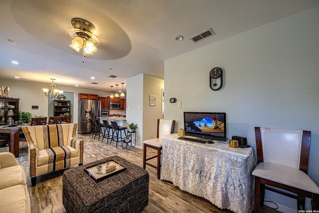 4626 Lakewood, San Antonio, TX 78220