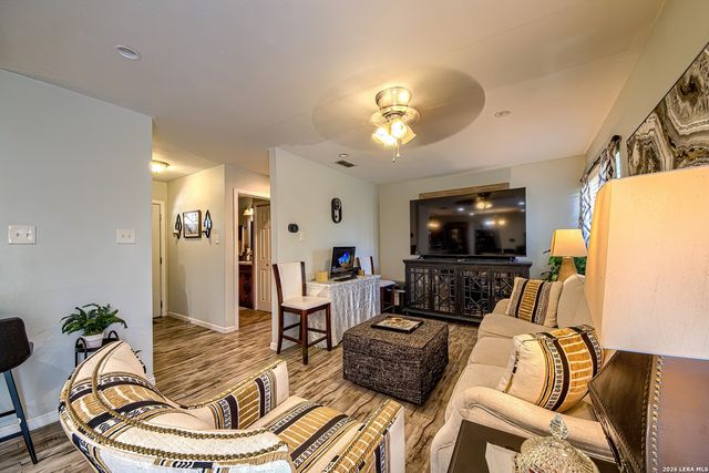 4626 Lakewood, San Antonio, TX 78220