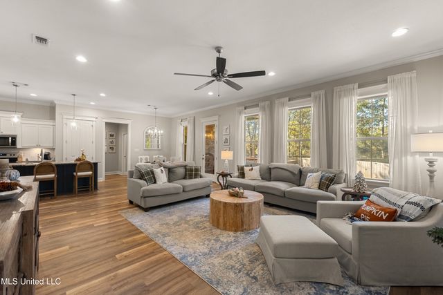 20 Barkis Drive, Hattiesburg, MS 39402