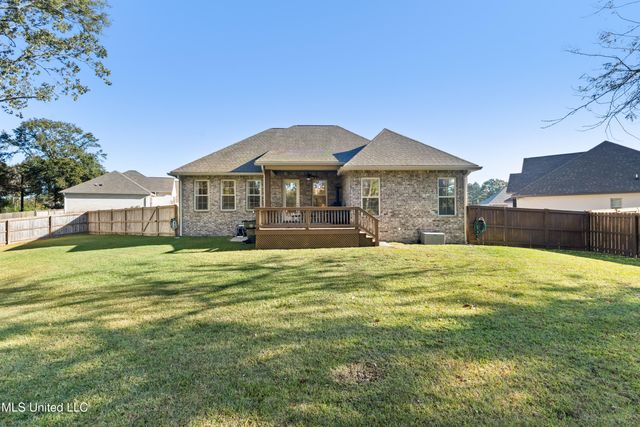 20 Barkis Drive, Hattiesburg, MS 39402