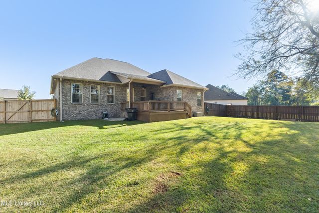 20 Barkis Drive, Hattiesburg, MS 39402