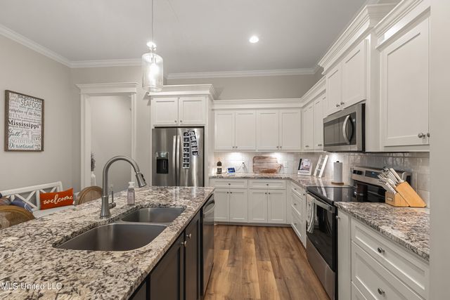 20 Barkis Drive, Hattiesburg, MS 39402