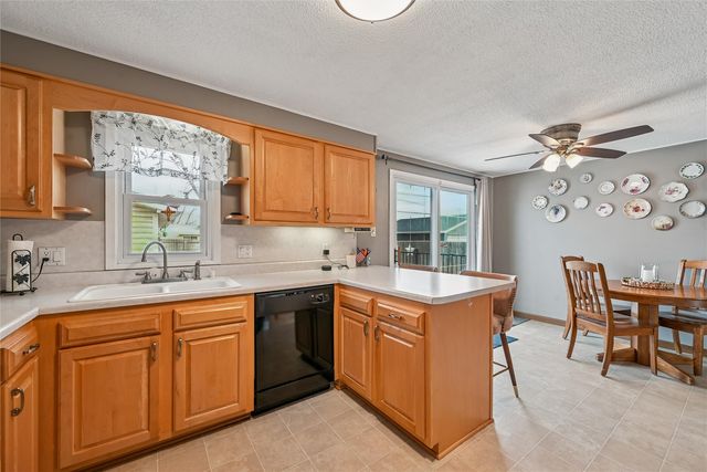 1032 Emmons Street, Hiawatha, IA 52233