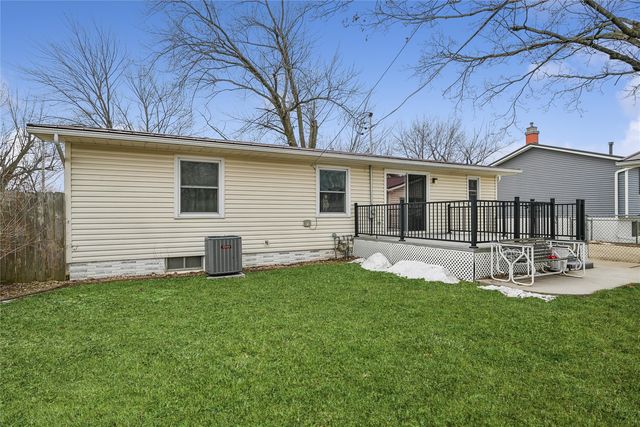 1032 Emmons Street, Hiawatha, IA 52233