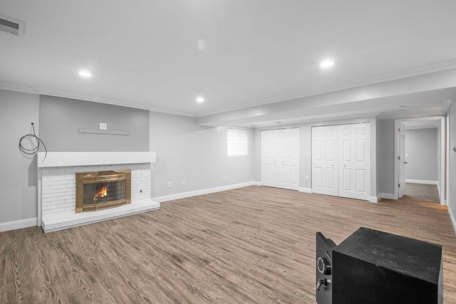 1260 Waterbury Lane, Roselle, IL 60172