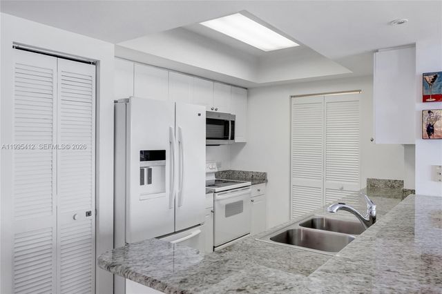 19501 W Country Club Drive 2412, Aventura, FL 33180