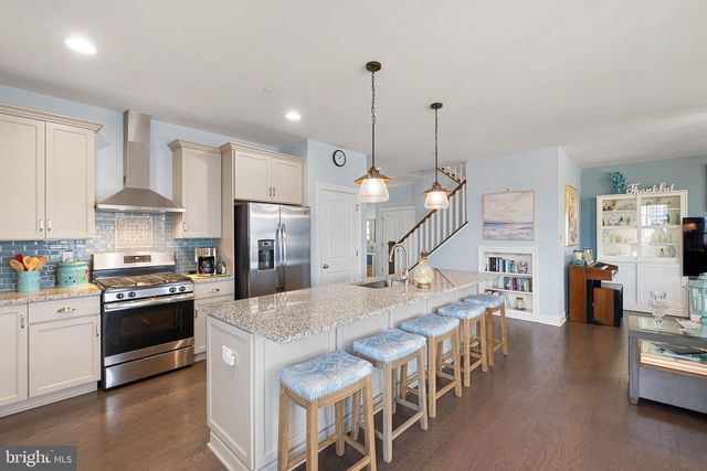 2027 DRAPER ST, Delaware City, DE 19706