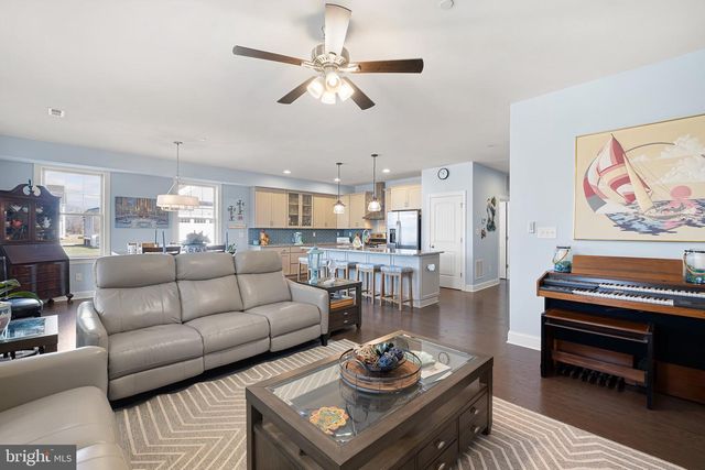 2027 DRAPER ST, Delaware City, DE 19706