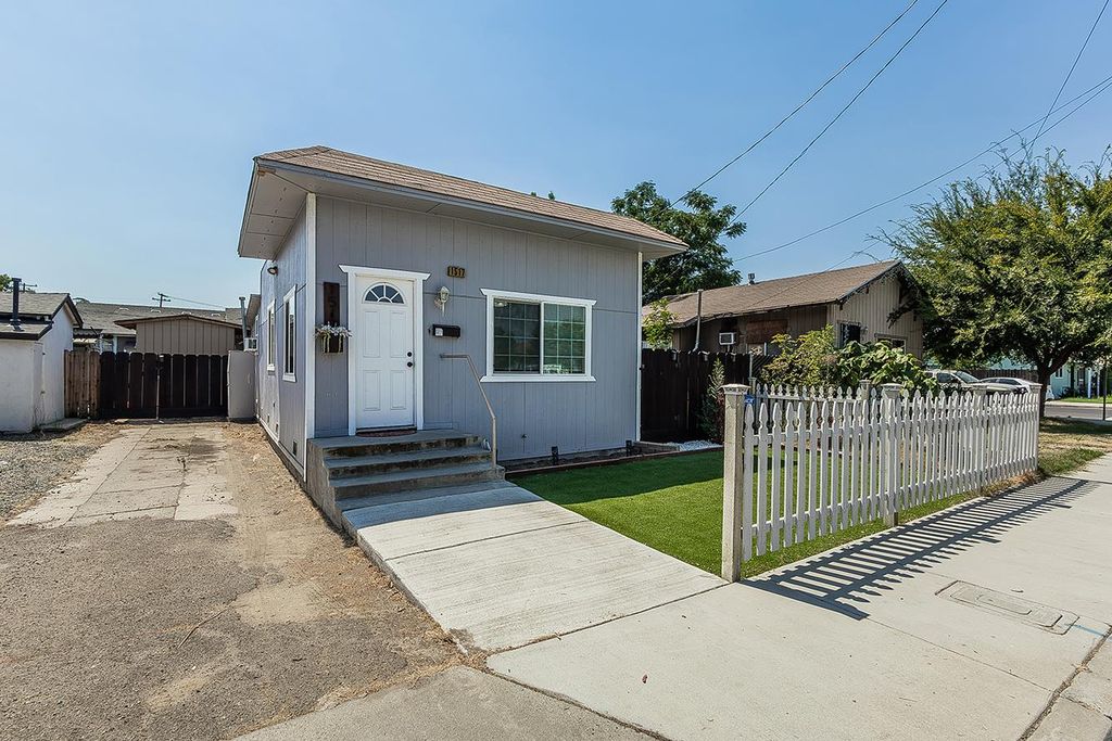 Image 24 of property listing at 1517 Stillman Street, Selma, CA 93662