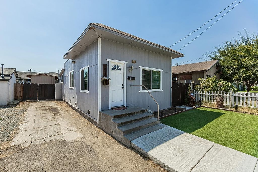 Image 25 of property listing at 1517 Stillman Street, Selma, CA 93662