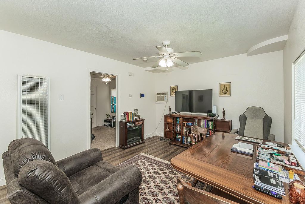 Image 4 of property listing at 1517 Stillman Street, Selma, CA 93662