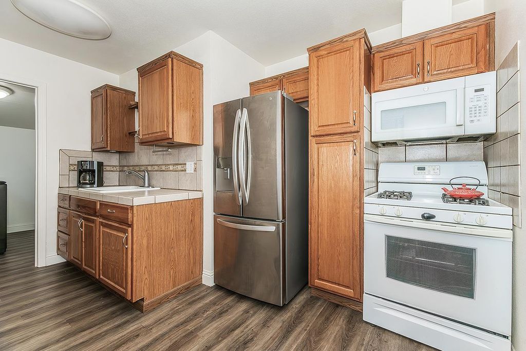 Image 8 of property listing at 1517 Stillman Street, Selma, CA 93662