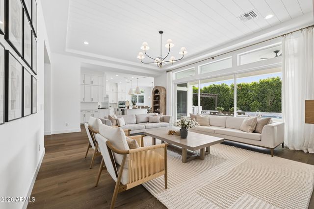 2633 E GERONIMO Street, Gilbert, AZ 85295