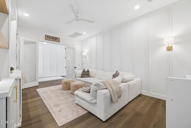 2633 E GERONIMO Street, Gilbert, AZ 85295