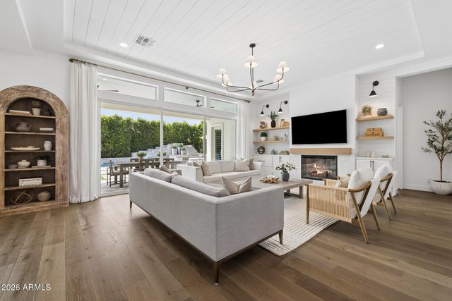 2633 E GERONIMO Street, Gilbert, AZ 85295