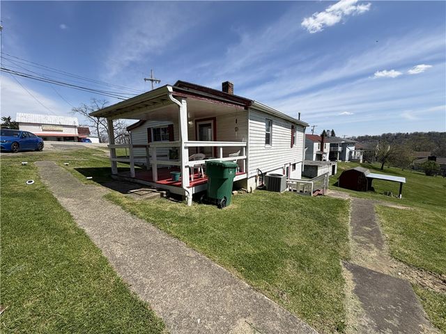 298-306 Park Ave, N Franklin Twp, PA 15301