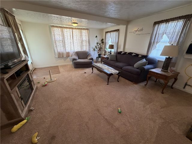 298-306 Park Ave, N Franklin Twp, PA 15301