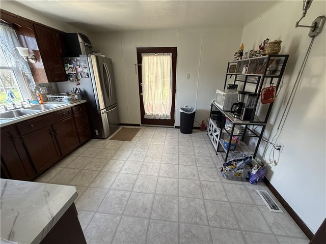 298-306 Park Ave, N Franklin Twp, PA 15301