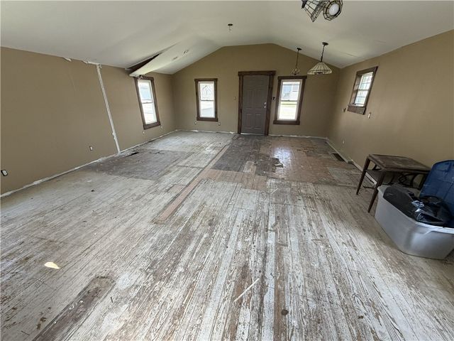 298-306 Park Ave, N Franklin Twp, PA 15301