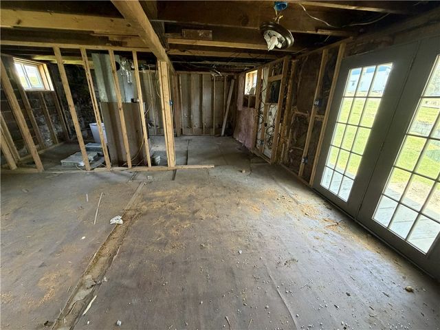 298-306 Park Ave, N Franklin Twp, PA 15301