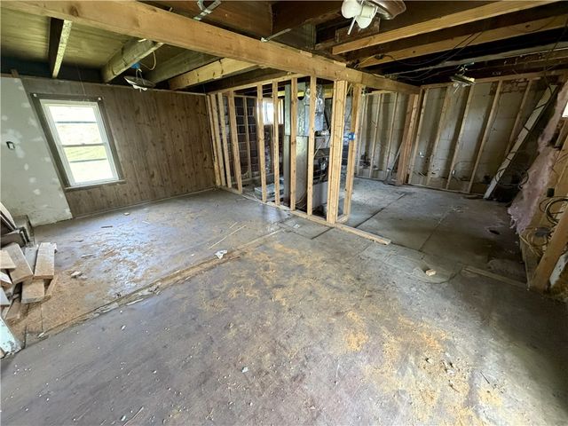 298-306 Park Ave, N Franklin Twp, PA 15301