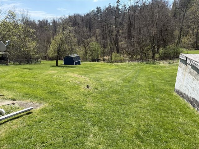 298-306 Park Ave, N Franklin Twp, PA 15301