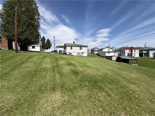 298-306 Park Ave, N Franklin Twp, PA 15301