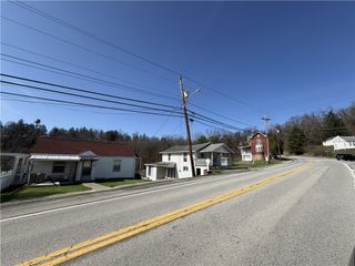298-306 Park Ave, N Franklin Twp, PA 15301