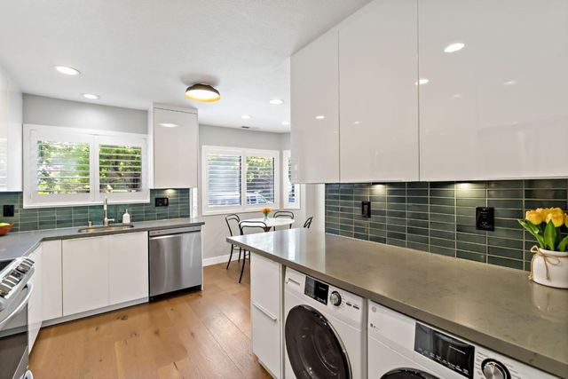 435 Alberto Way 2, Los Gatos, CA 95032