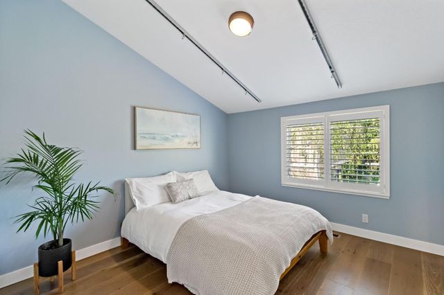 435 Alberto Way 2, Los Gatos, CA 95032