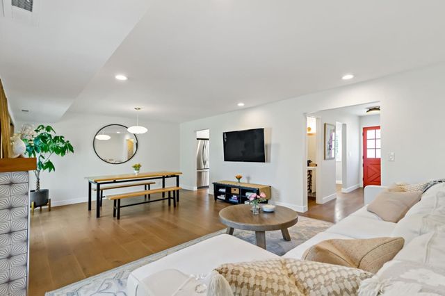 435 Alberto Way 2, Los Gatos, CA 95032