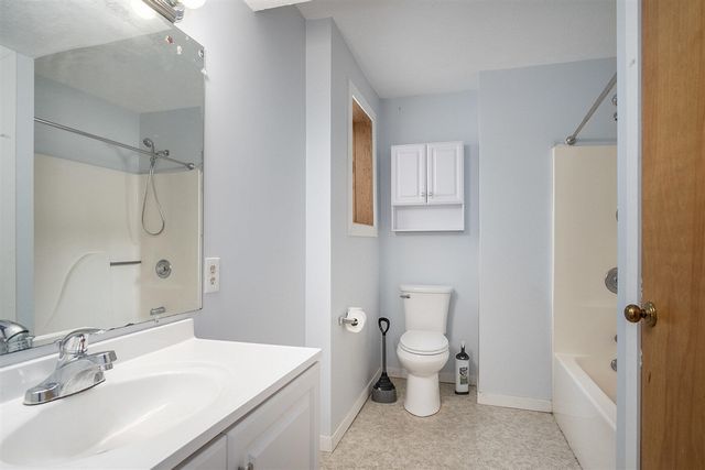 4404 Springmont Drive, Kentwood, MI 49512