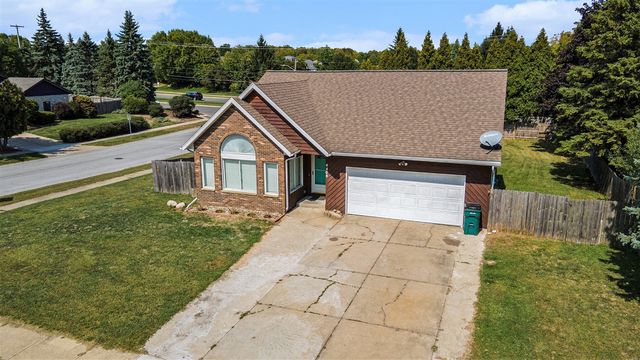 4404 Springmont Drive, Kentwood, MI 49512