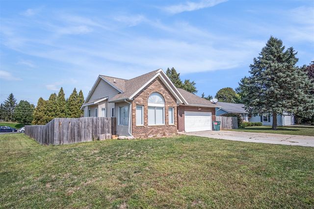 4404 Springmont Drive, Kentwood, MI 49512