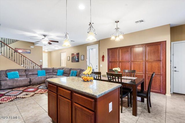 1708 W SEAGULL Court, Chandler, AZ 85286