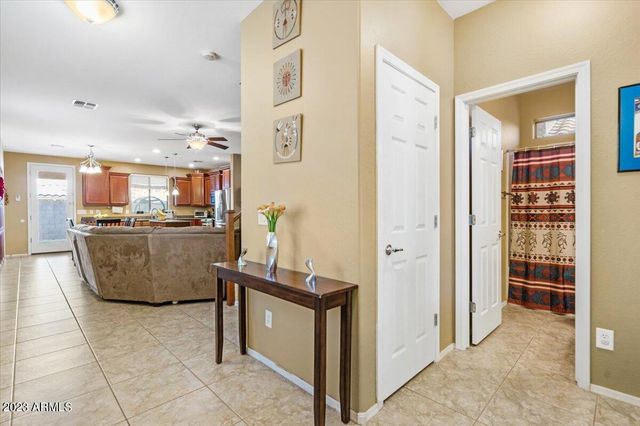 1708 W SEAGULL Court, Chandler, AZ 85286