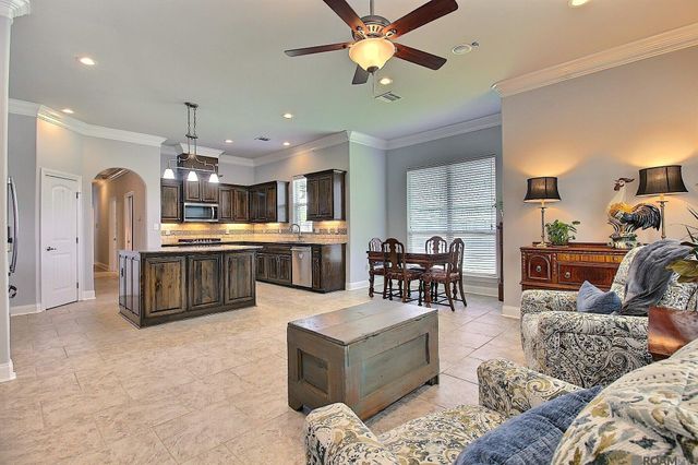 16012 Magnolia Trace Pkwy, Baton Rouge, LA 70817