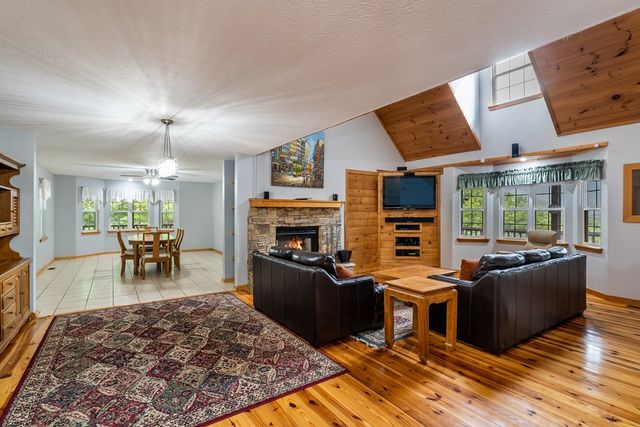 349 Moon Shadow View N, Blairsville, GA 30512